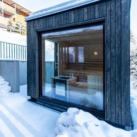 Ski In - Ski Out 4 Bedroom Chalet Schmitten